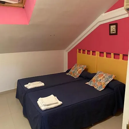 Y La Vereda Hotel