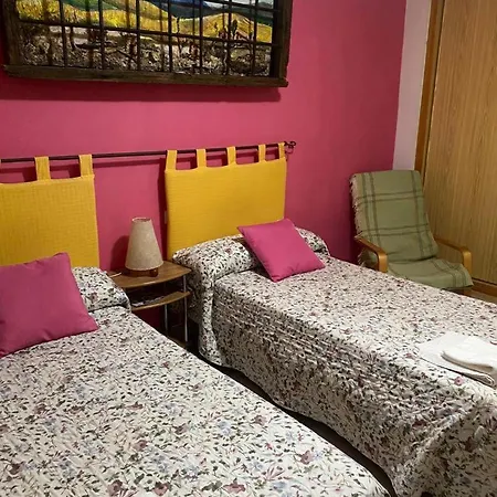 Y La Vereda Hotel 2*